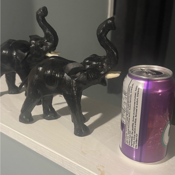 1 brown 2 black raised truck leather wrapped elephants - Picture 3 of 6